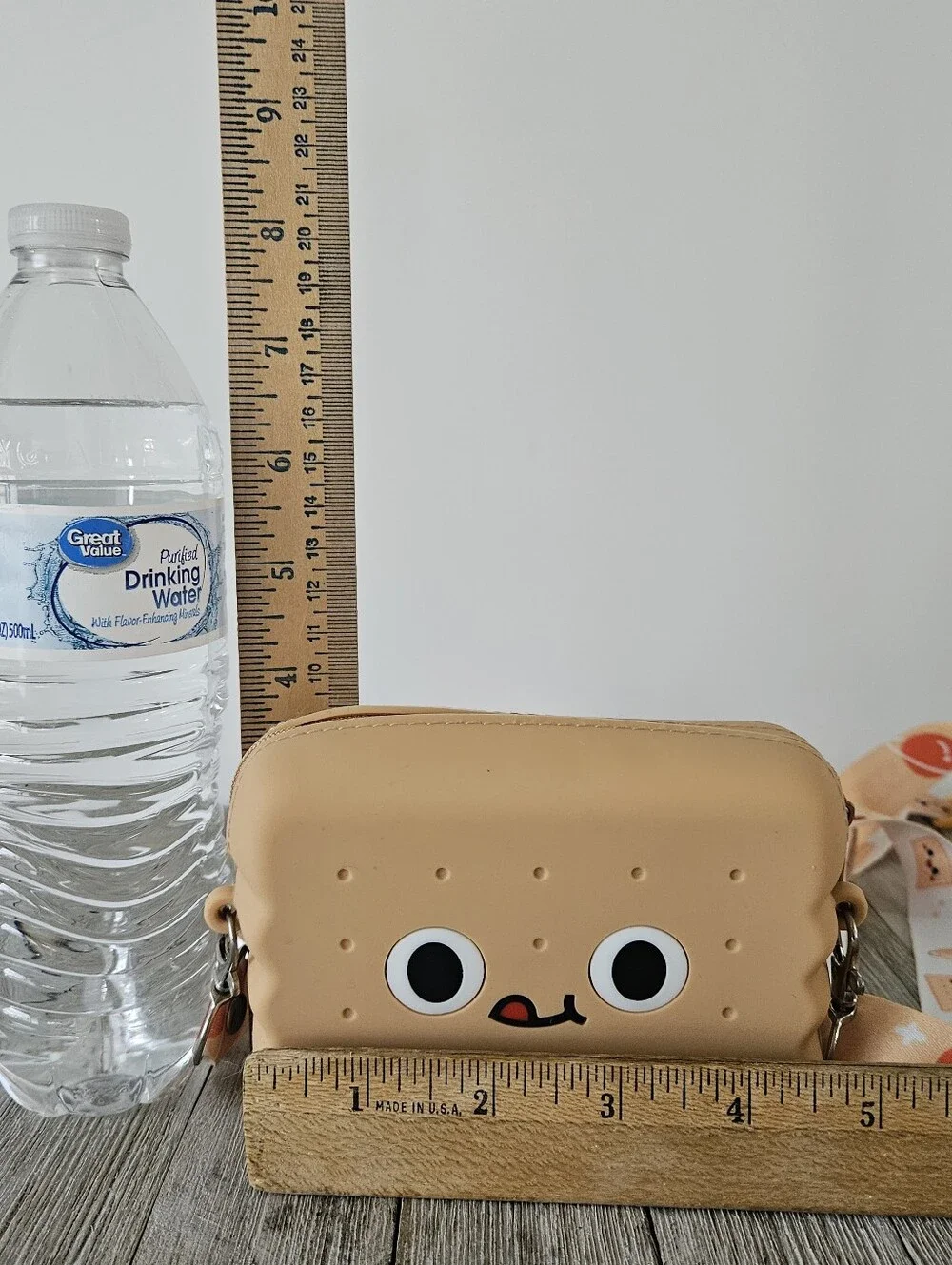 Q Uncle Biscuit Silicone Sandwich Crossbody Purse Handbag Tote Accessories Holde